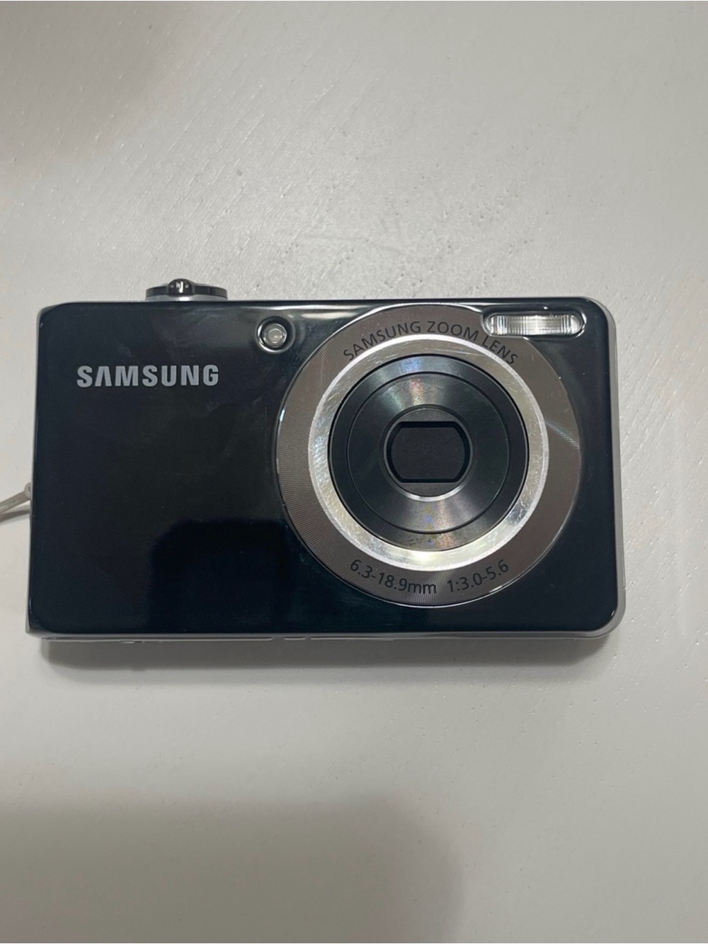 Samsung Black Compact Digital Camera with Zoom Lens and Dual View